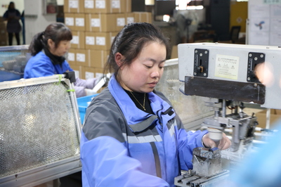 磁電產(chǎn)業(yè)蓄勢賦能 屯溪區(qū)開足馬力抓生產(chǎn)，研發(fā)創(chuàng)新增效益