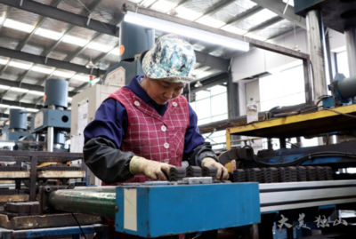 獨山 深化校企合作，構筑磁性產業“磁場”新高地